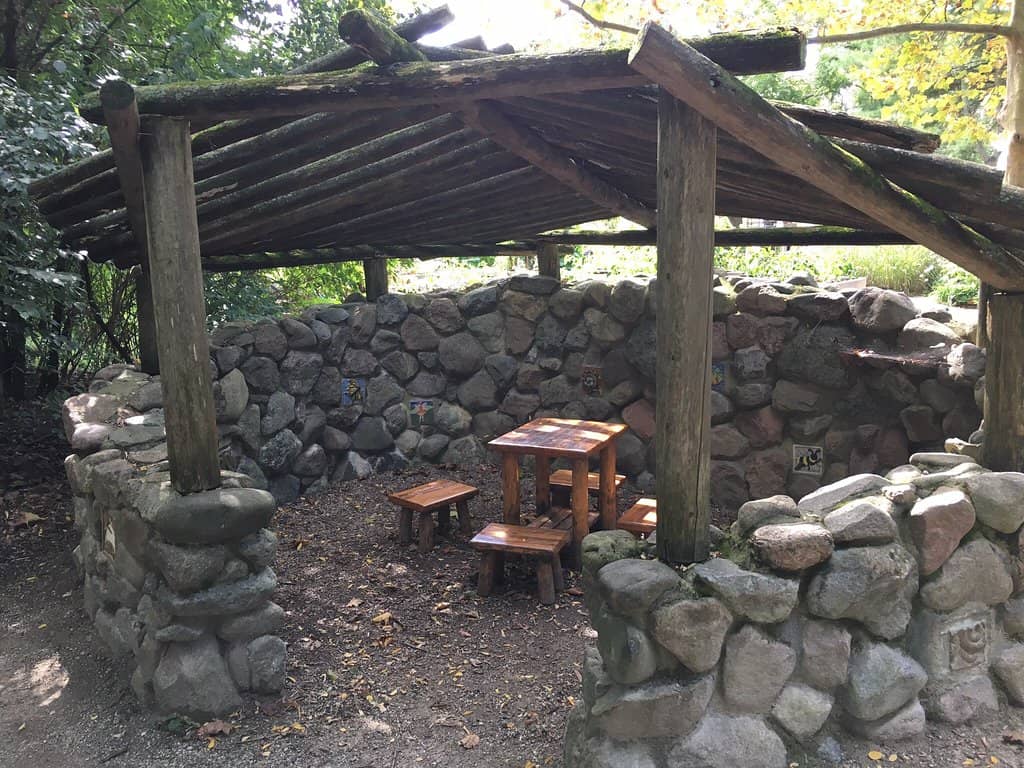 Community Gardens & Nature Play