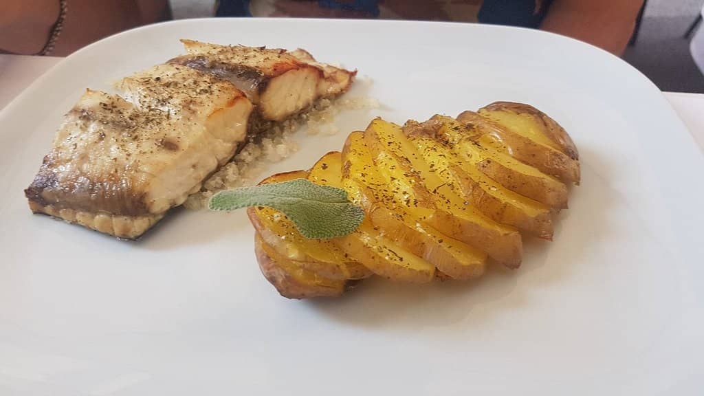 Intimate & Cozy Ambiance