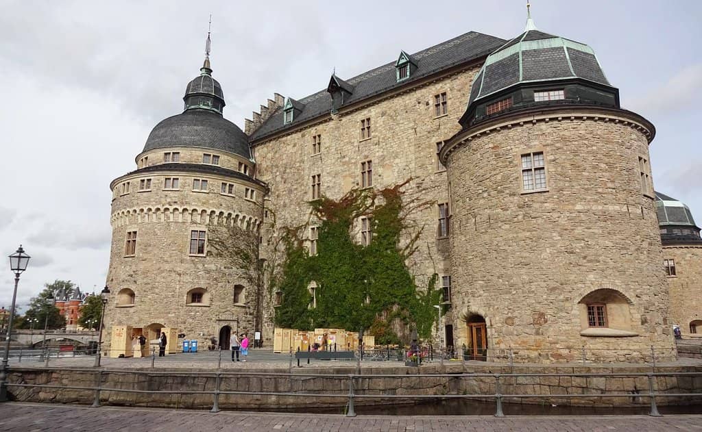 Seasonal Art Exhibitions