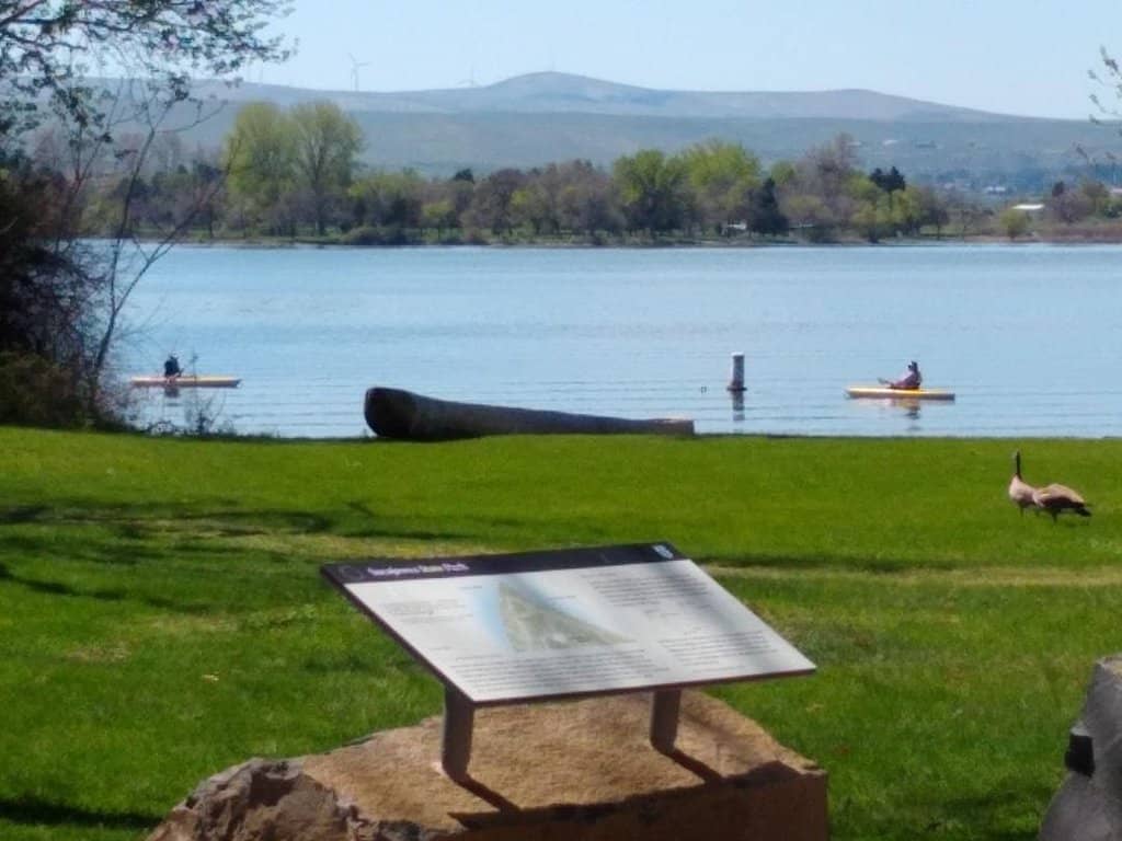 Sacajawea Visitor Center