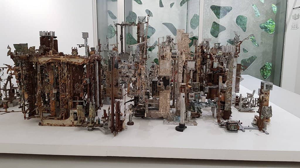 Avant-Garde Masterpieces