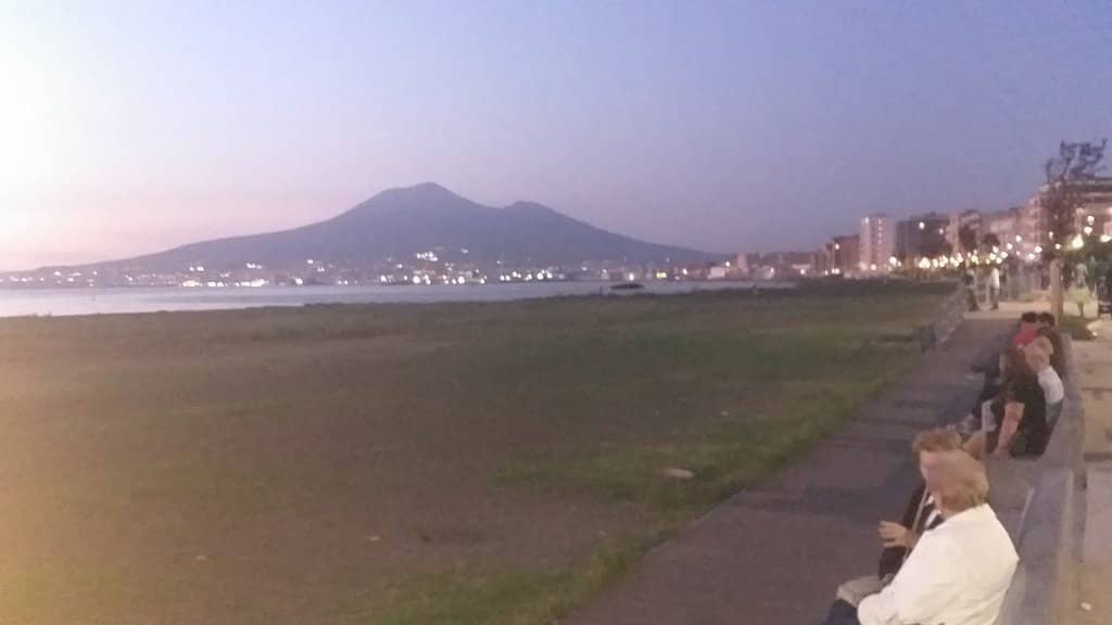 Pozzuoli's Waterfront Dining