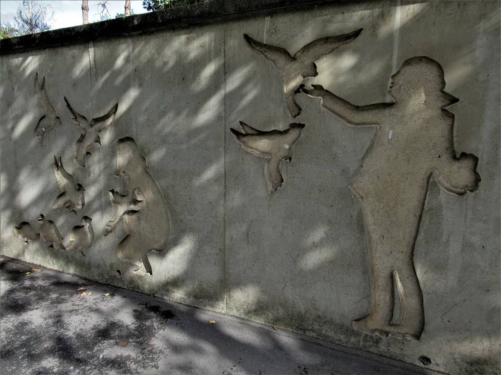 Dog-Friendly Atmosphere