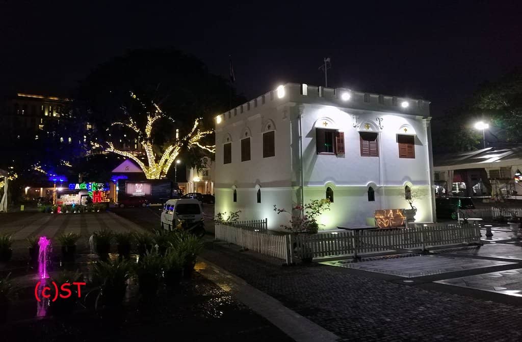 Riverside Colonial Architecture