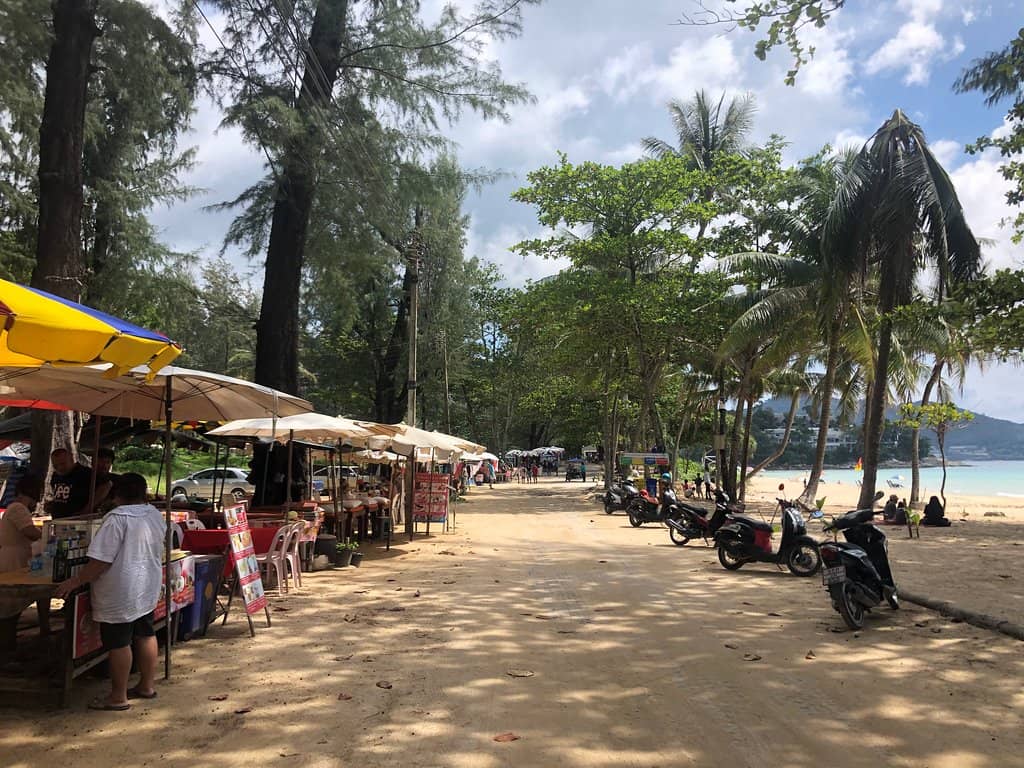 Path to Laem Sing