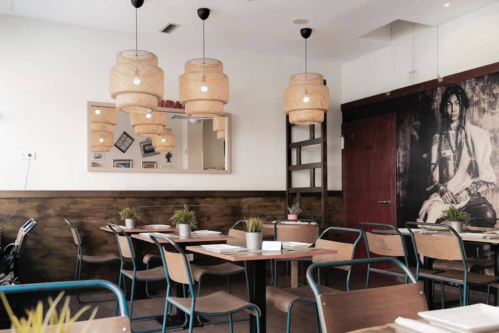 Cozy & Artsy Atmosphere