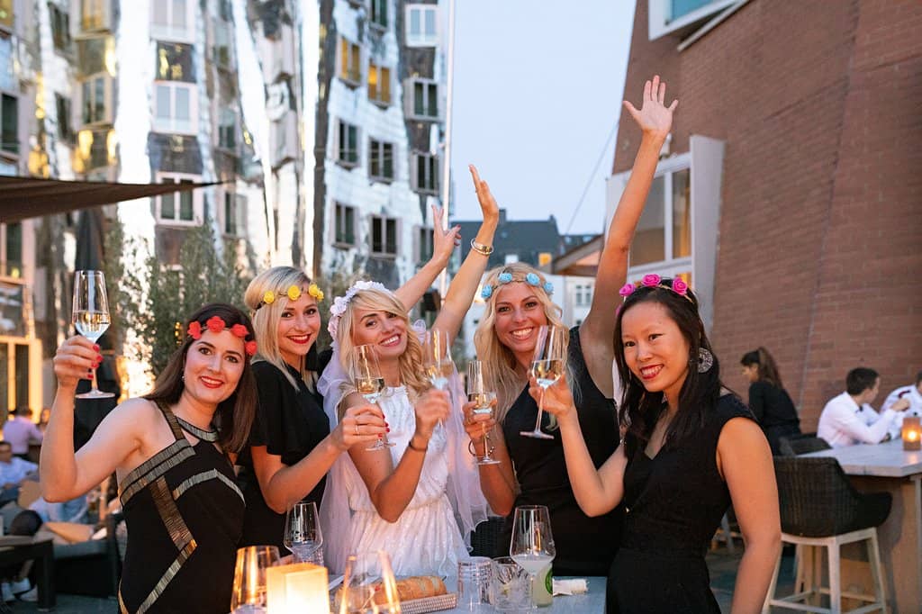 Extensive Wine and Cocktail List