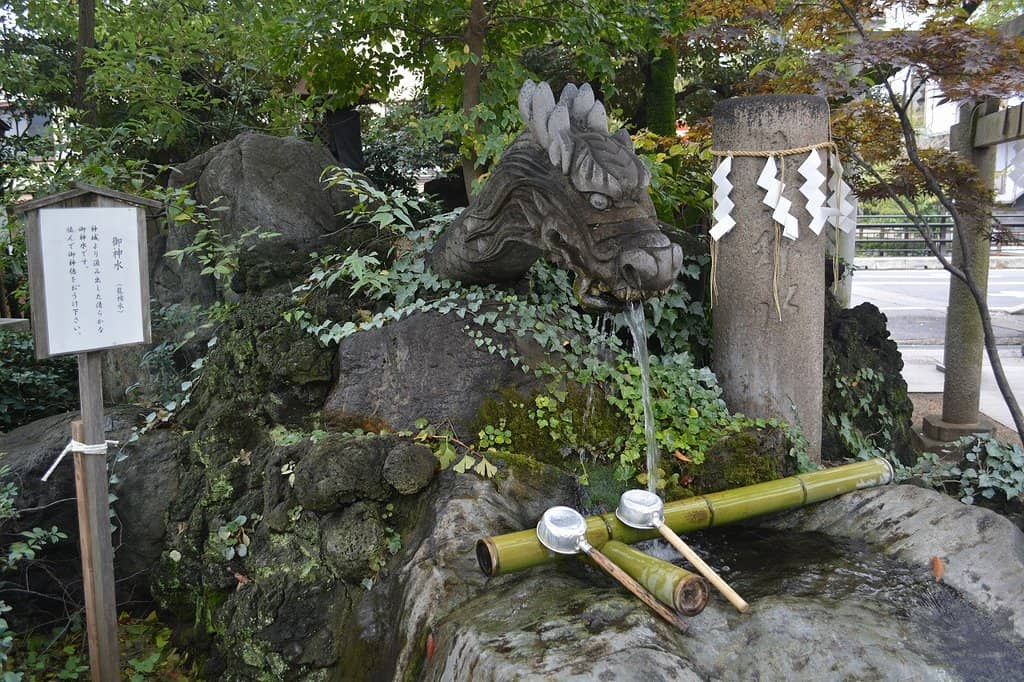 Idol Statues
