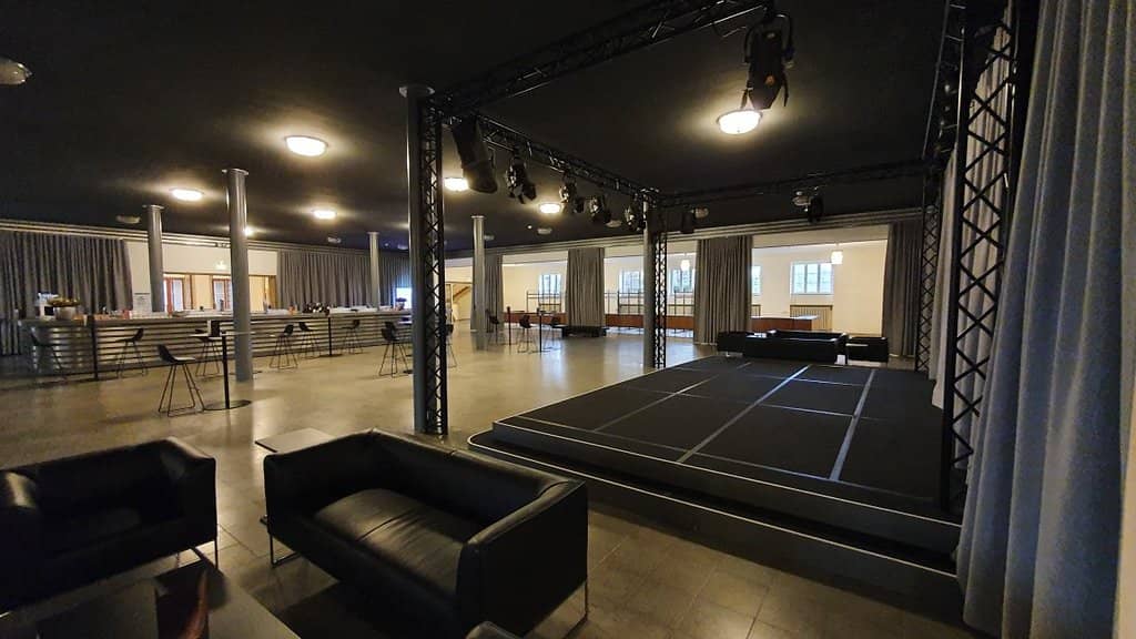 Behind-the-Scenes Tour