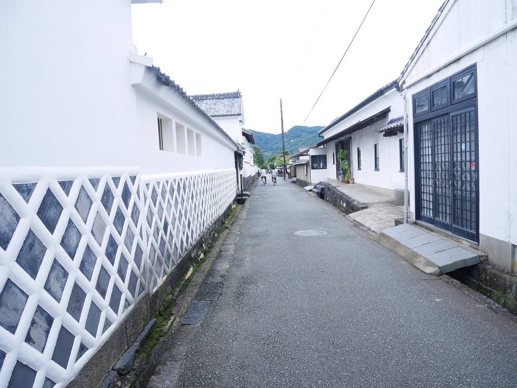 Atmospheric Evening Ambiance