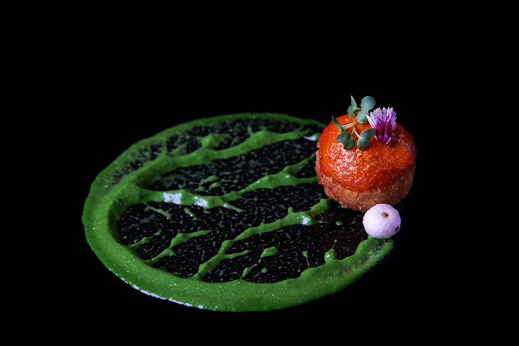 Theatrical Dining & Presentation