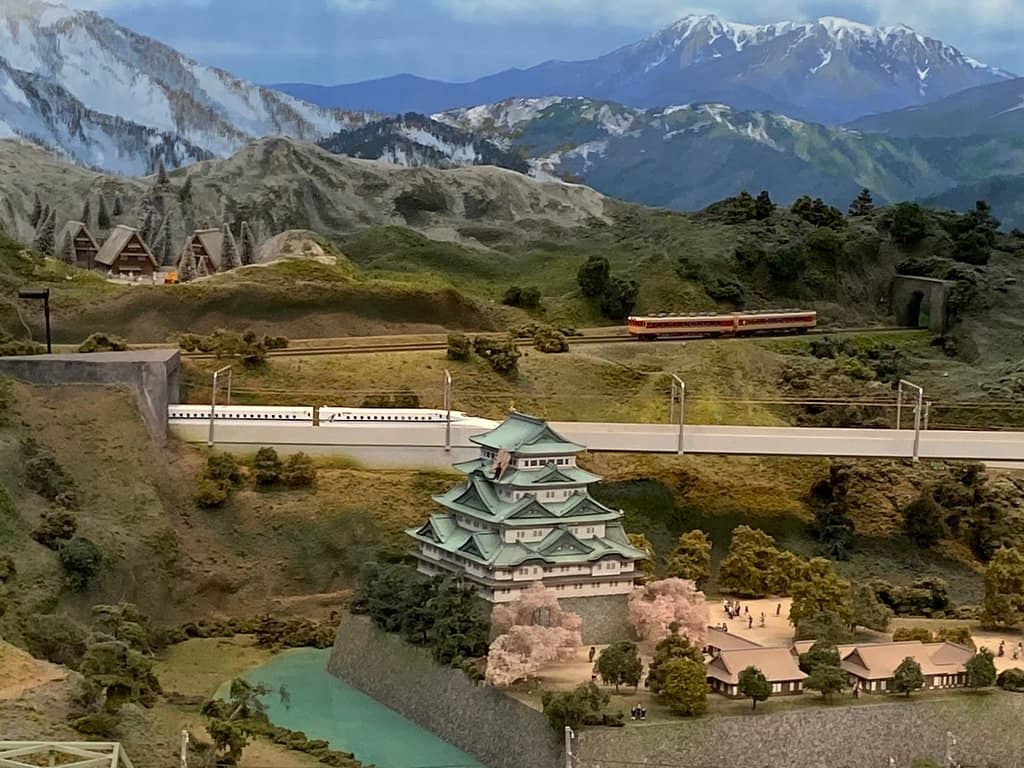 Massive Diorama