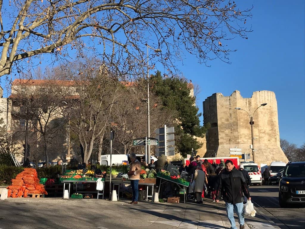 Artisan Crafts & Local Goods