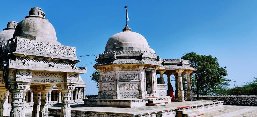 Interconnected Derasars