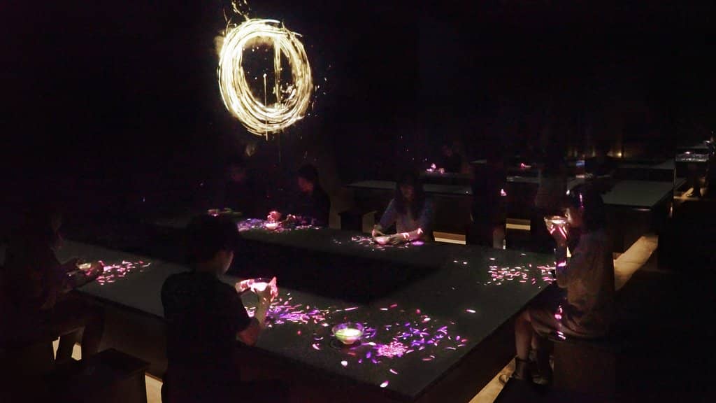 Fresh Oysters & Bubbles