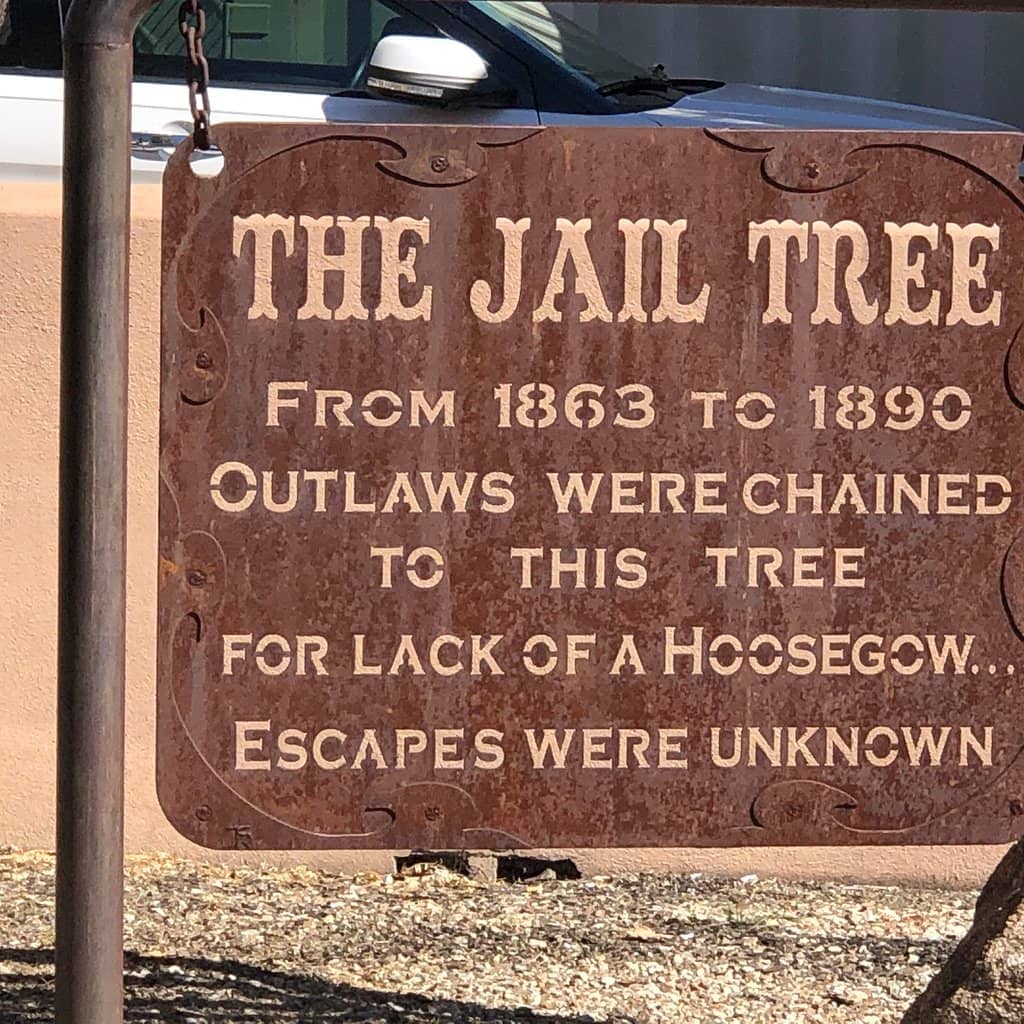 Prisoner Statue