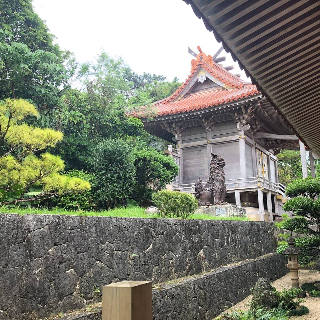 Peaceful Shrine Grounds