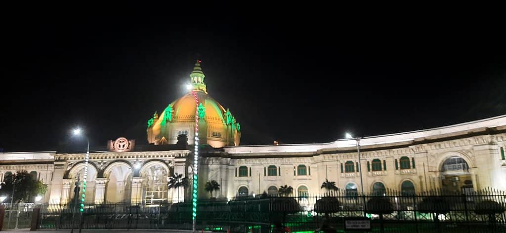 Chaudhary Charan Singh Statue