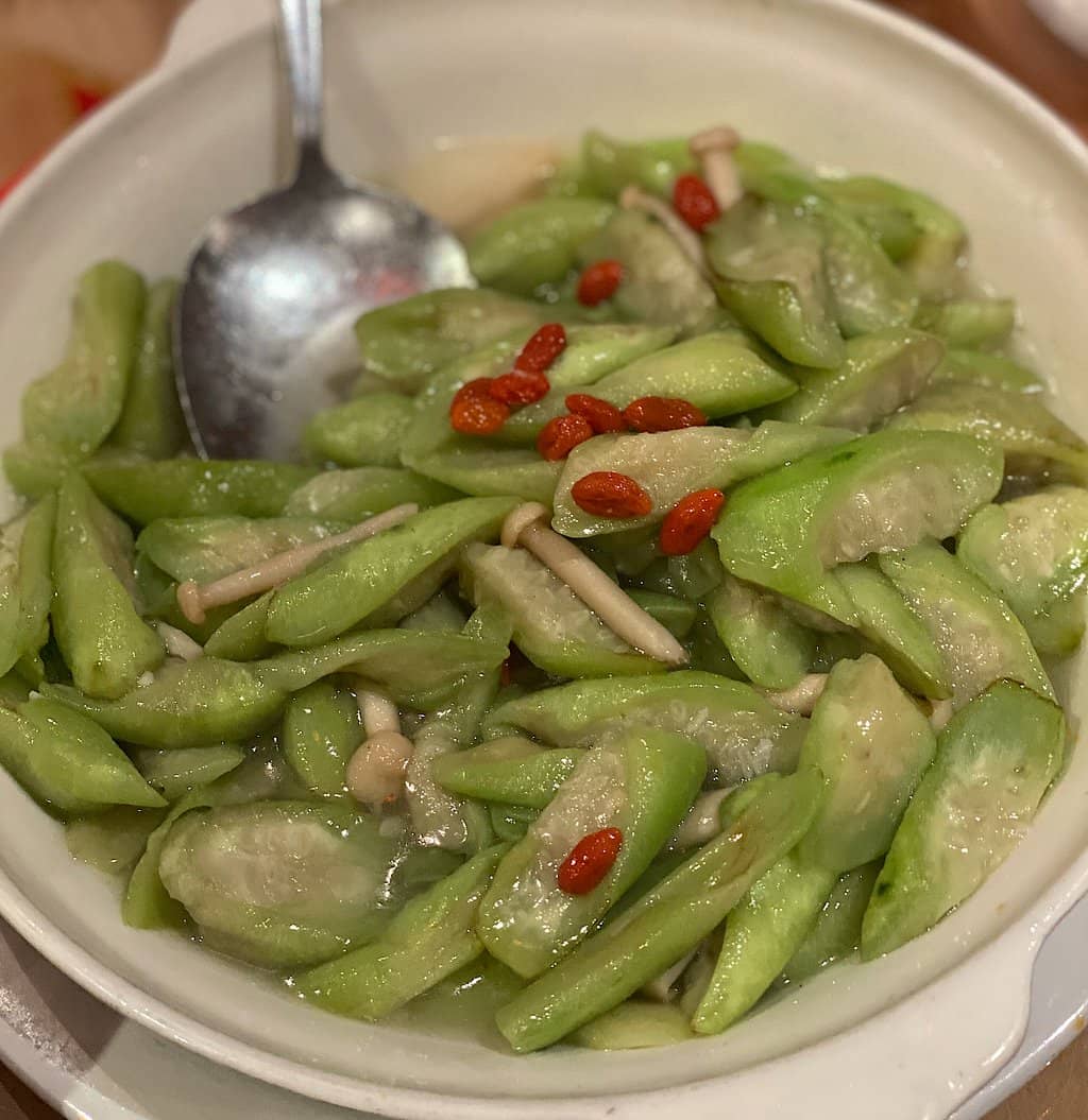 Generous Portions & Flavorful Dishes