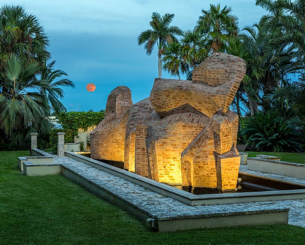 Monumental Sculptures