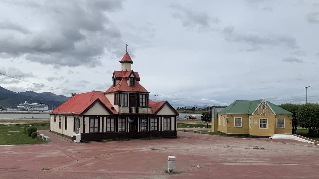 Ocean and Mountain Vistas