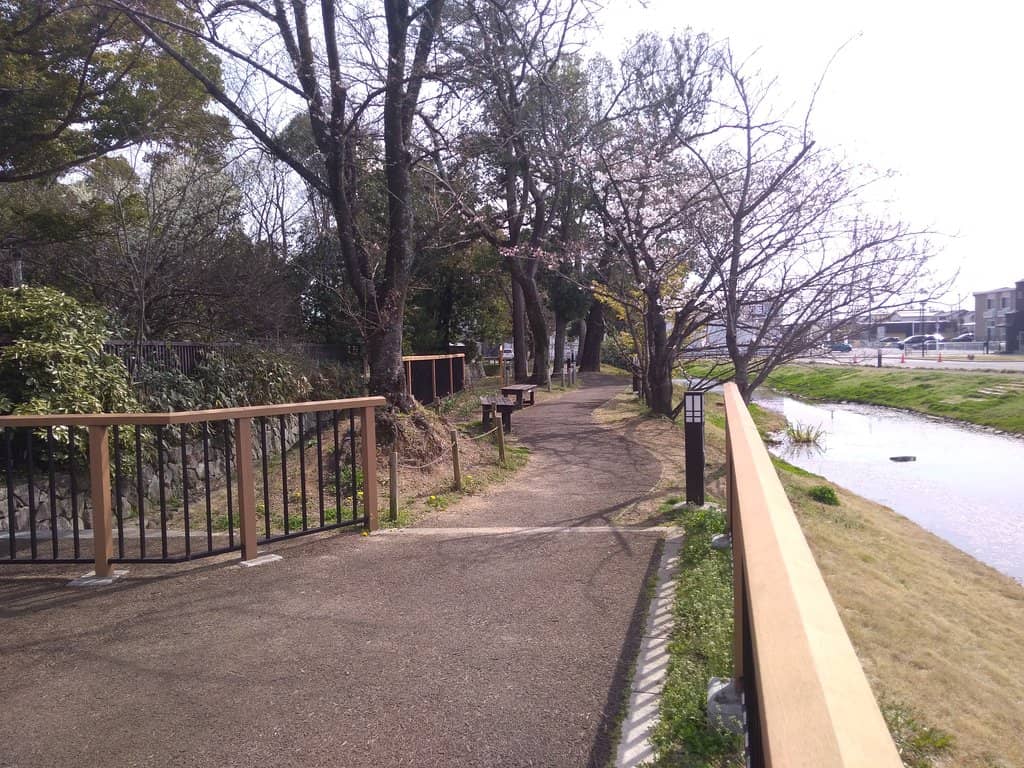 Local Crafts and Shops