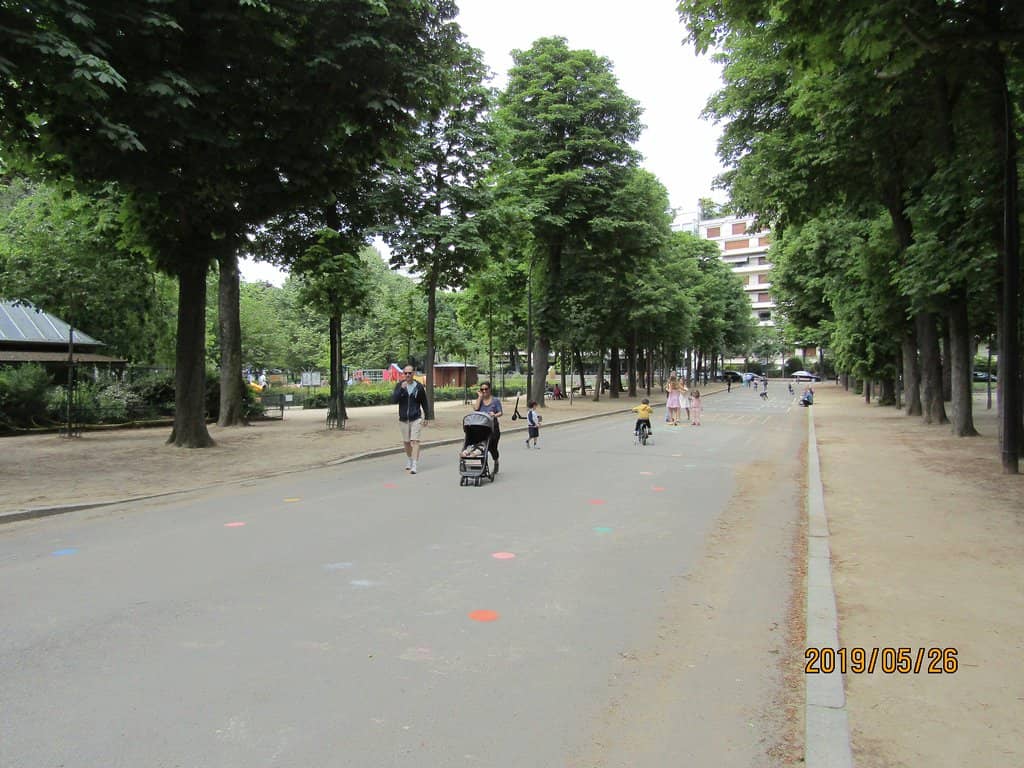 Pony Rides & Puppet Show