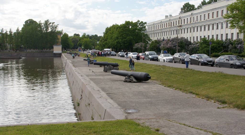 The Square Pond Itself