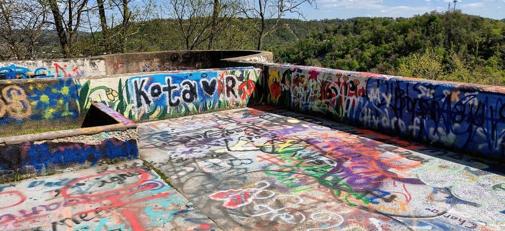 Panoramic Valley Views