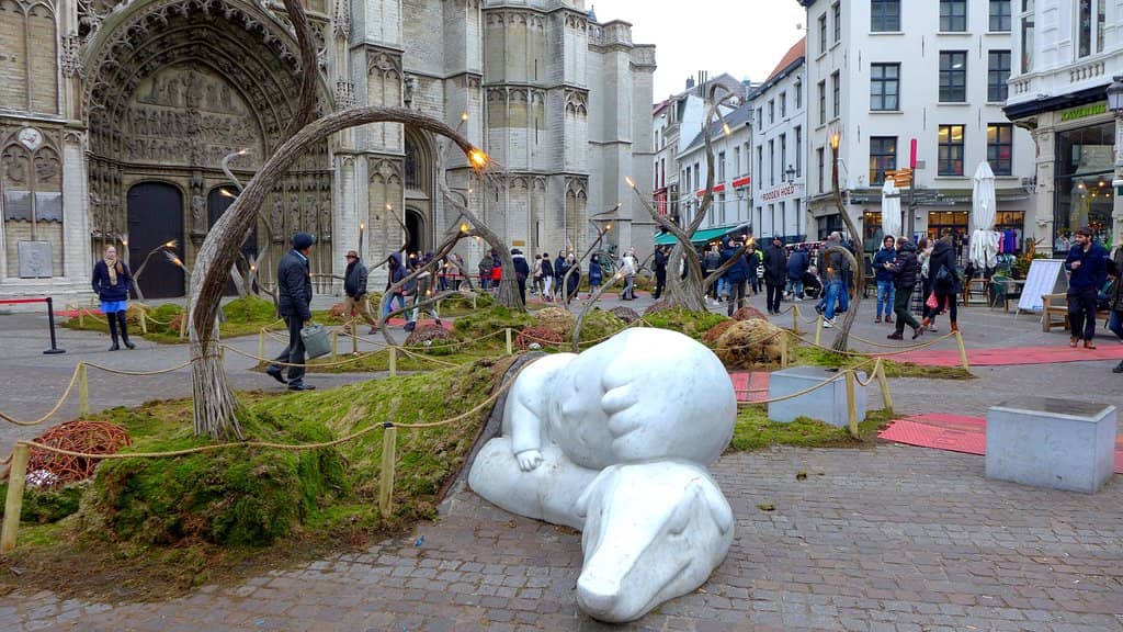 Nello & Patrasche Statue