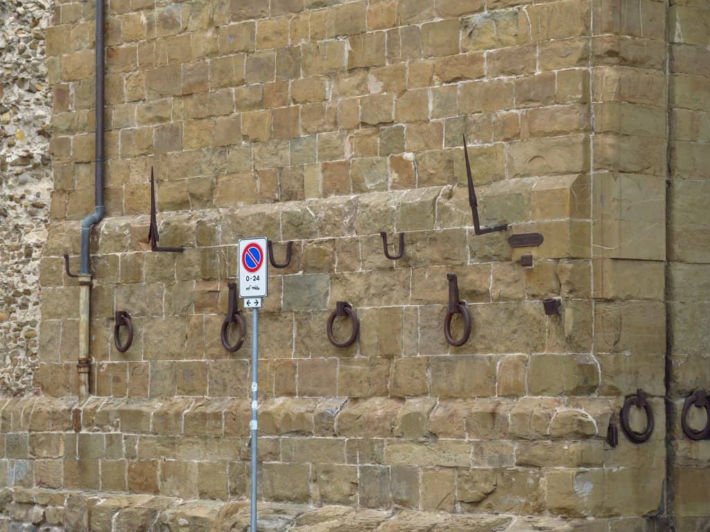 Gateway to Oltrarno