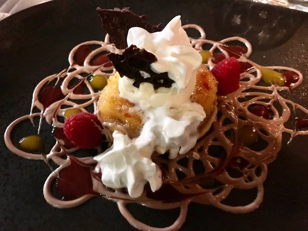 Emotional & Delightful Ambiance