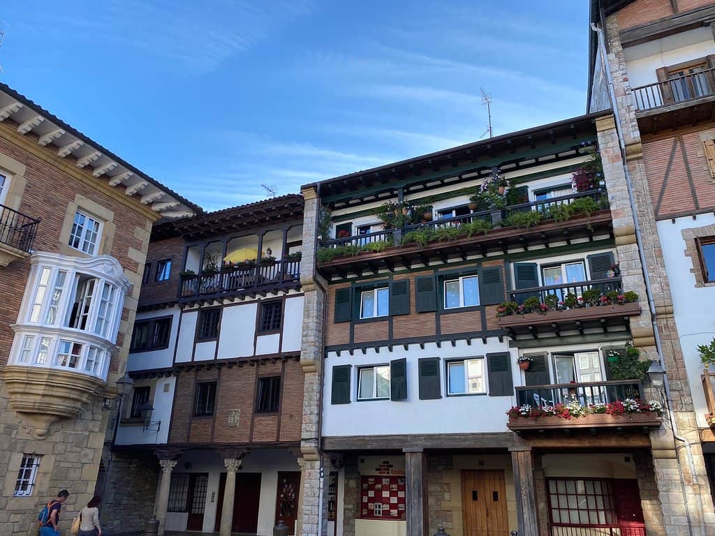 Parador Building