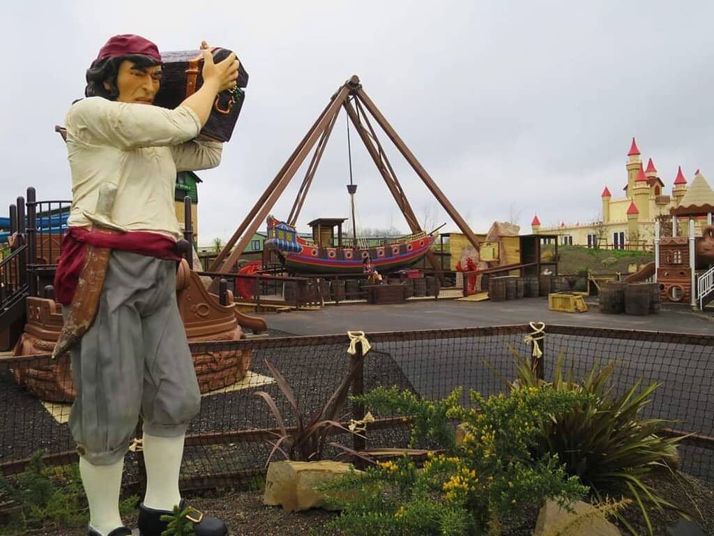 Indoor Play & Crazy Golf