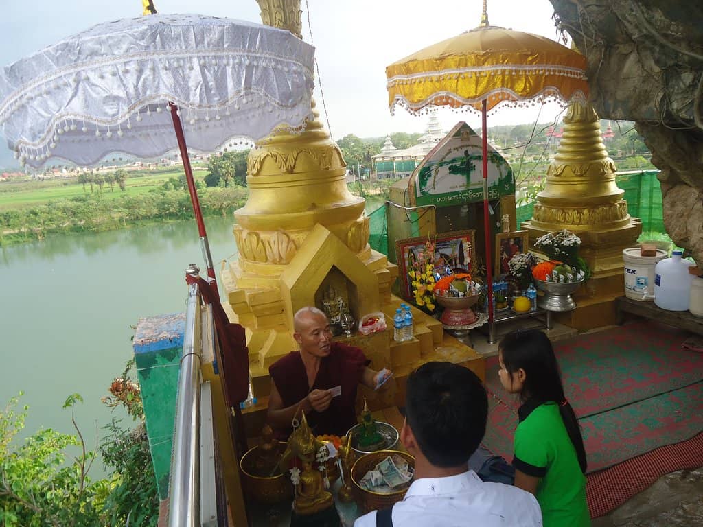 Majestic Zwekabin Mountain Backdrop