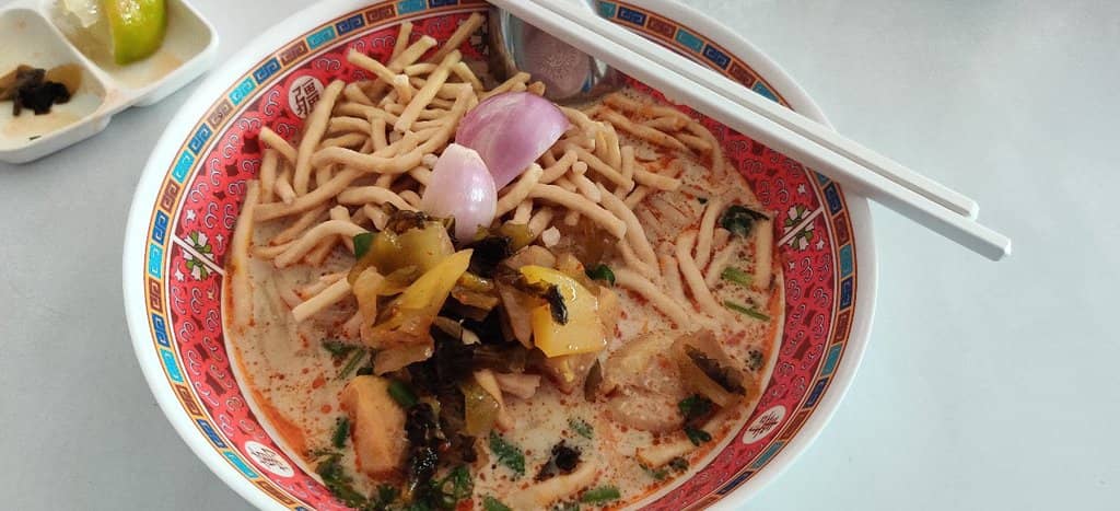 Diverse Islamic-Style Thai Menu