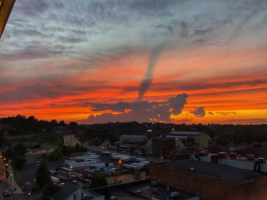 Stunning Views & Craft Cocktails