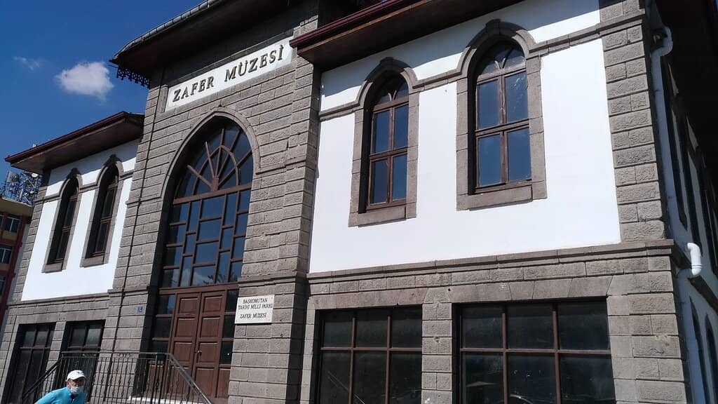 Outdoor Cafe Culture