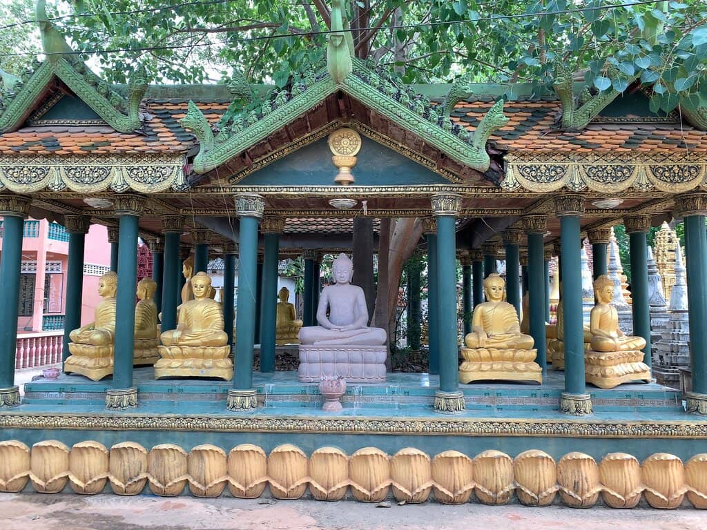 Traditional Pin Peat Ensembles