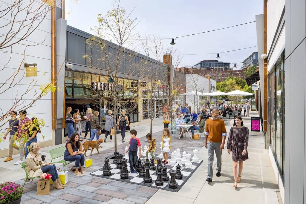 Unique Finds & Experiences