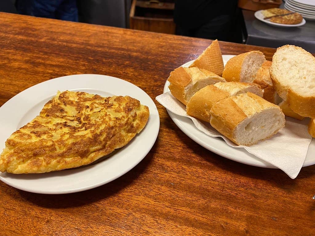 Cozy, Lively Atmosphere