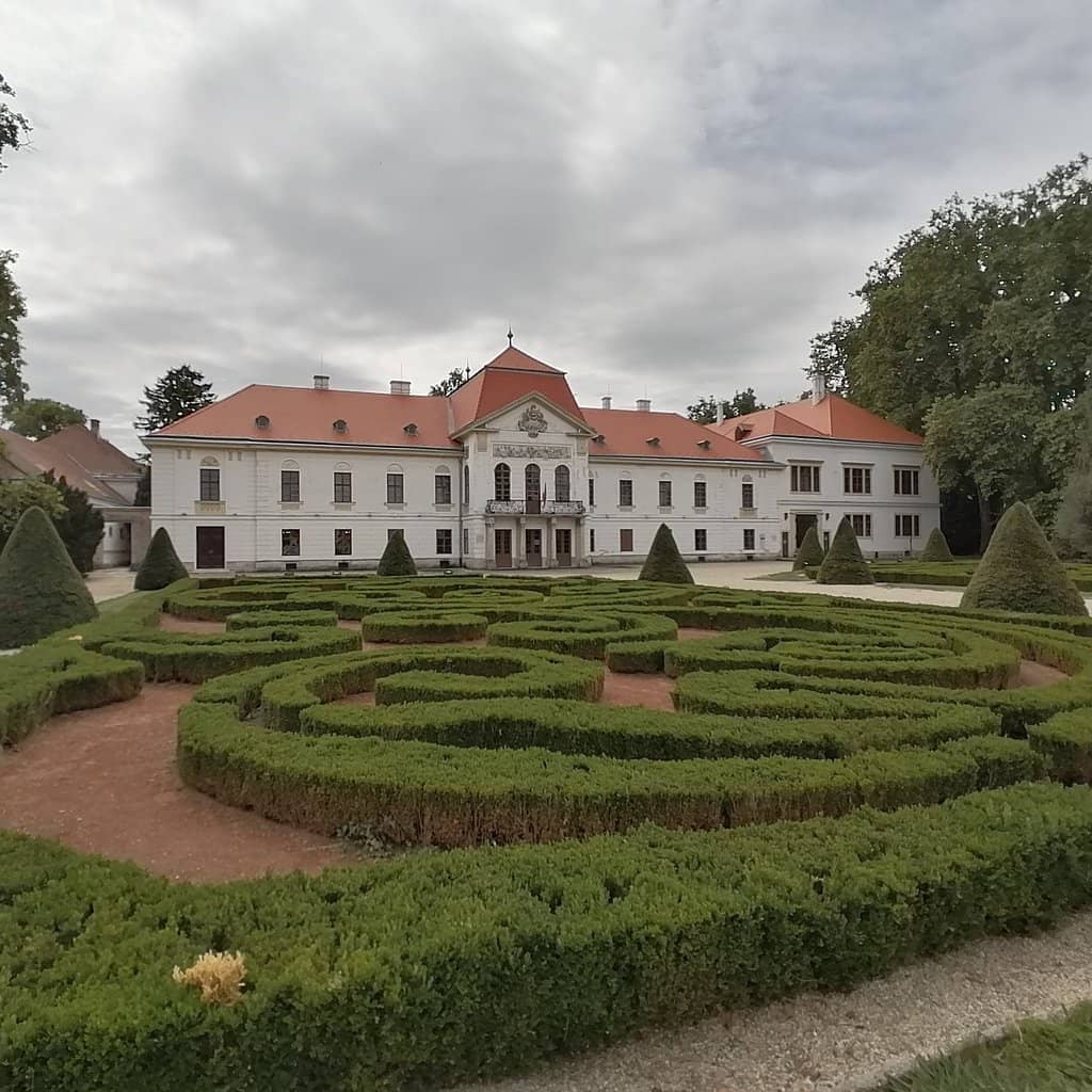 Engaging Guided Tours