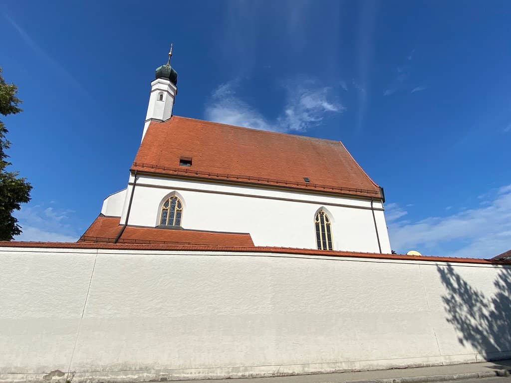 Well-Maintained Grounds