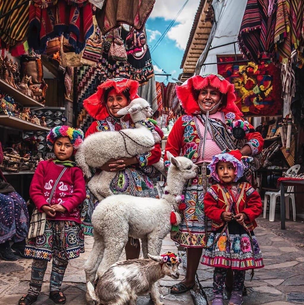 Pisac Artisan Market