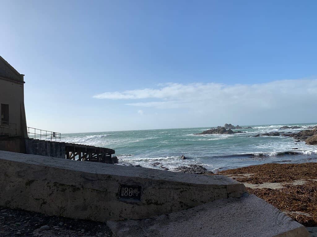 Panoramic Bay Vistas