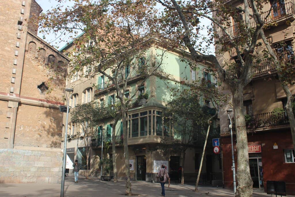 Café Terraces & People-Watching