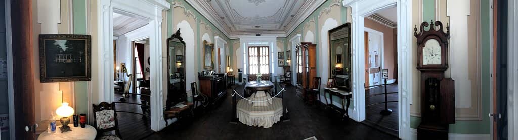 Beautifully Maintained Grounds