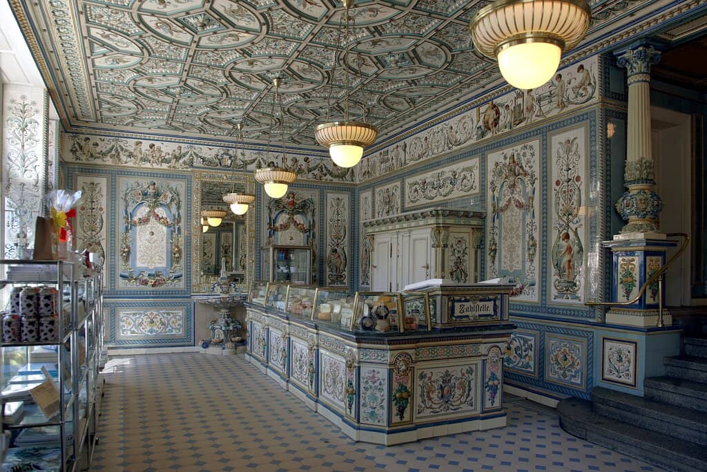 Hand-Painted Tile Interior