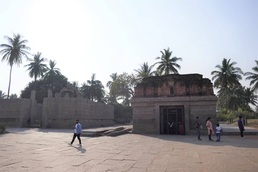 Proximity to Lakshmi Narasimha Temple