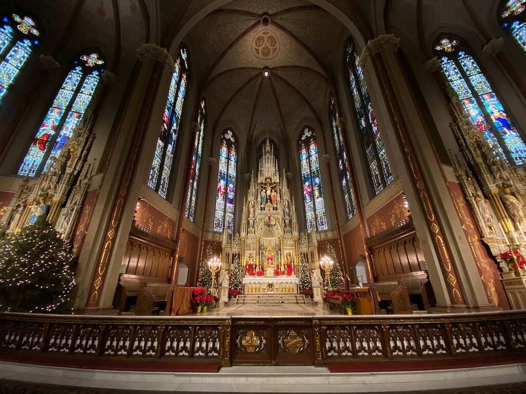 Traditional Latin Mass